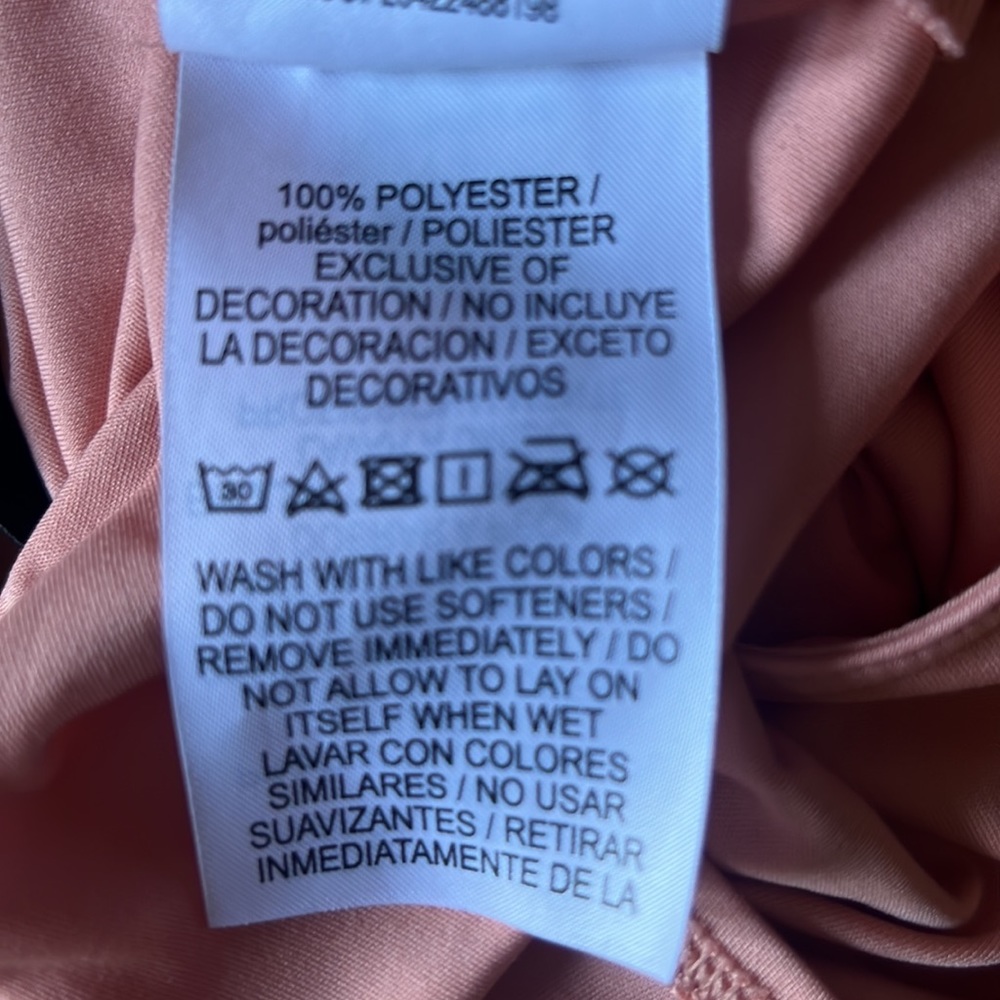 Woman’s Nike Dri-fit Tank Top - Picture 8 of 9